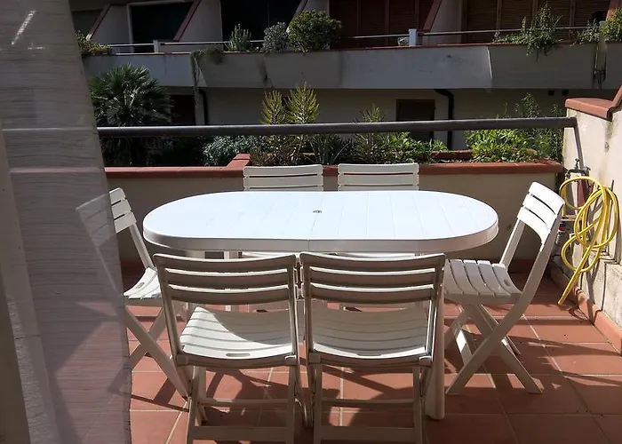 La Colombaia 1. 5/6 Beds Appartement *